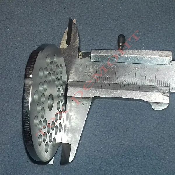 Решётка SS-192246 для мясорубки Moulinex, Krups и Tefal (D=54мм, d центра=7мм, d ячейки=5мм) 00190 фото